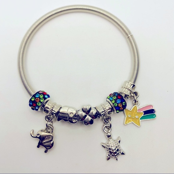 Bracelets Star and Crystals Silver tone Beads - Picture 3 of 8